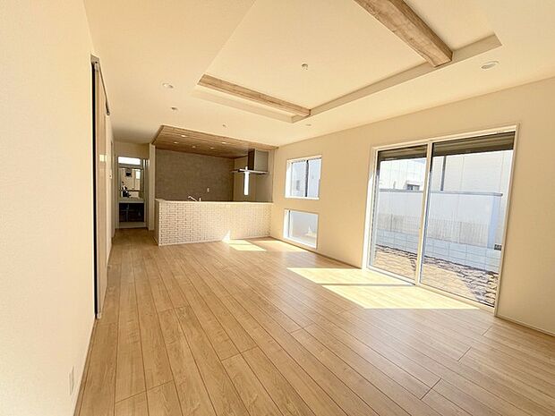 天井が高くなって開放感を感じる折り上げ天井。居住者が快適に暮らすための工夫がここにも見つかりました。