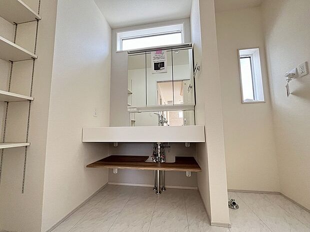 清潔感あふれる、すっきりとした水回り空間。 