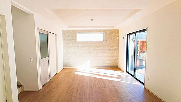 ご家族みんながゆったりくつろげる広々リビング。 