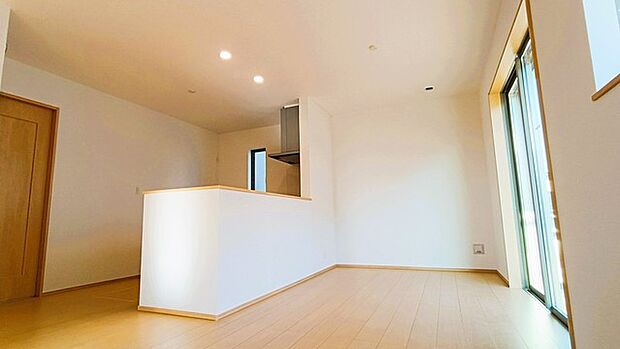 対面キッチンがご家族の温かい時間を演出。