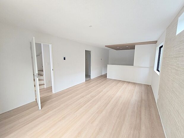 ご家族みんながゆったりくつろげる広々リビング。