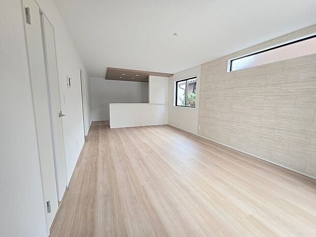 家族が自然に集りそうな広さが魅力のLDK。