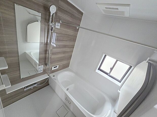 1坪広さを設けた浴室でゆったりバスタイム。