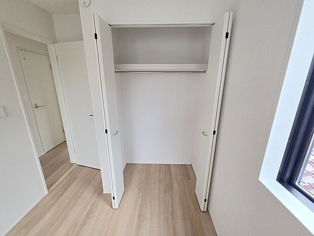 部屋ごとに設けた収納は、住みやすさへのこだわり。