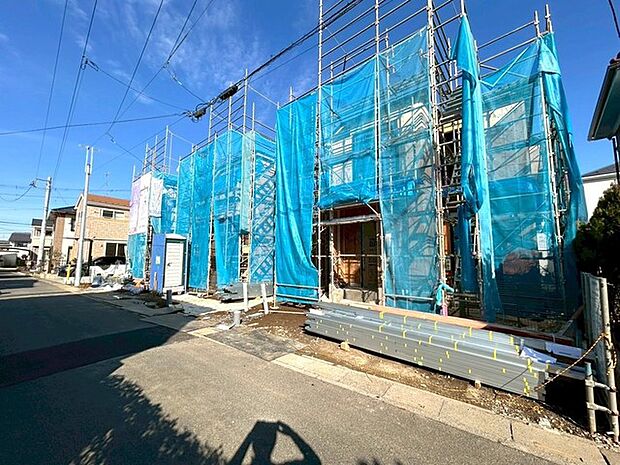 幅員こそやや狭くても、その分交通量が少なくて安心。 