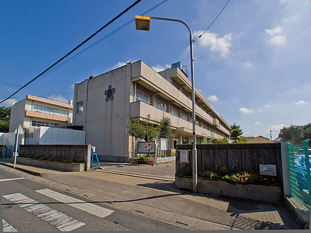上尾市立大谷小学校（1360m）