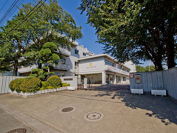 上尾市立大谷中学校（960m）