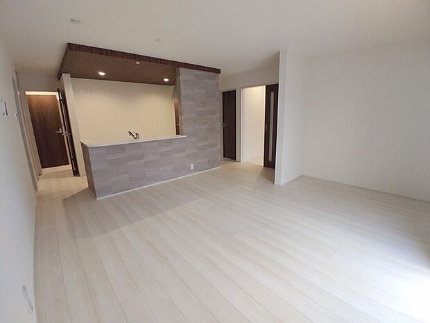 快適性とゆとりをデザインしたリビングは、広々した17帖。