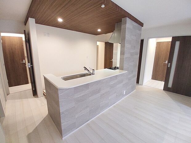 家族団らんの時間も増えそうな、くつろぎのLDK。