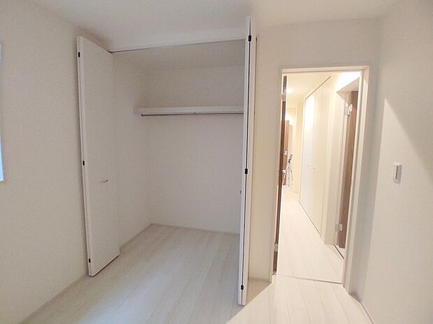 全居室収納スペース付きの物件です。