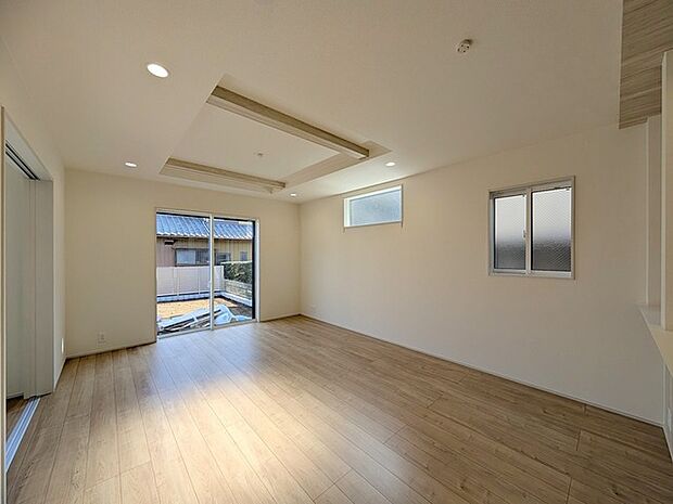 解放感あふれるリビングは、自然に光と風に恵まれます。