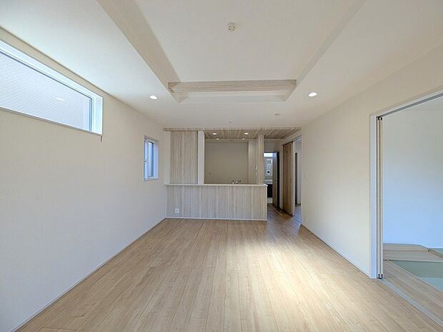 快適性とゆとりをデザインしたリビングは、広々した16帖。