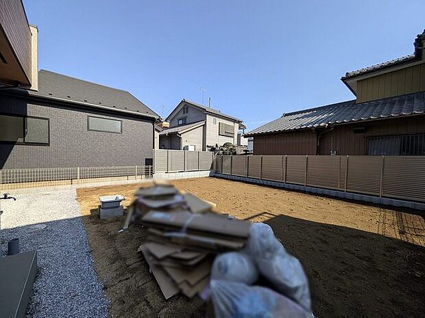 お子様が駆け回れるお庭。想像するだけでワクワクしますね。