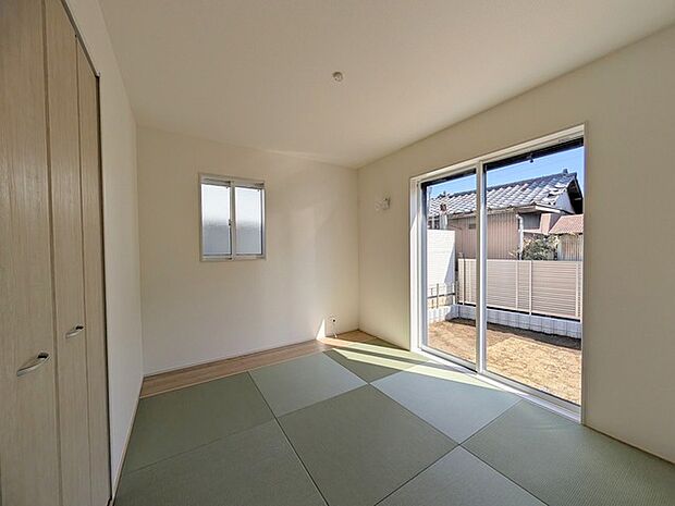 お子様にとっていいお昼寝空間になる和室は、ぜひリビングのお隣で。 