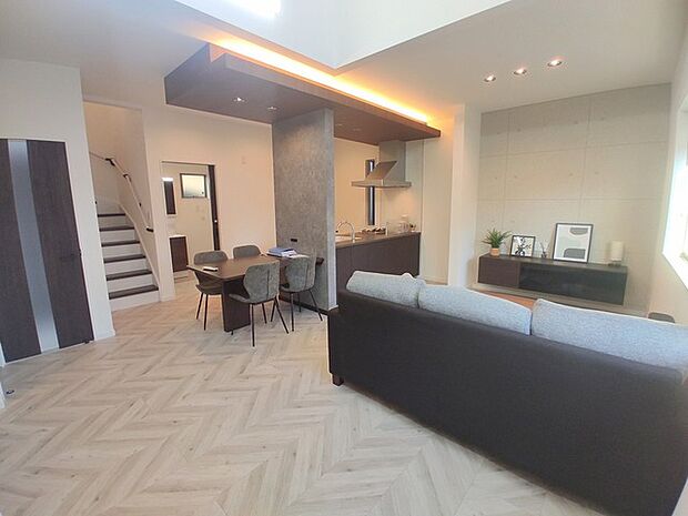 リビング空間にこだわりたい方に、見ていただきたい住宅です。