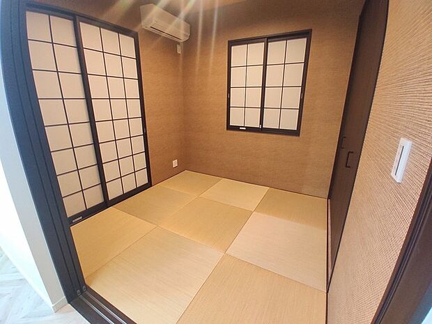 お子様にとっていいお昼寝空間になる和室は、ぜひリビングのお隣で。