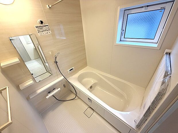 1坪広さを設けた浴室でゆったりバスタイム。 
