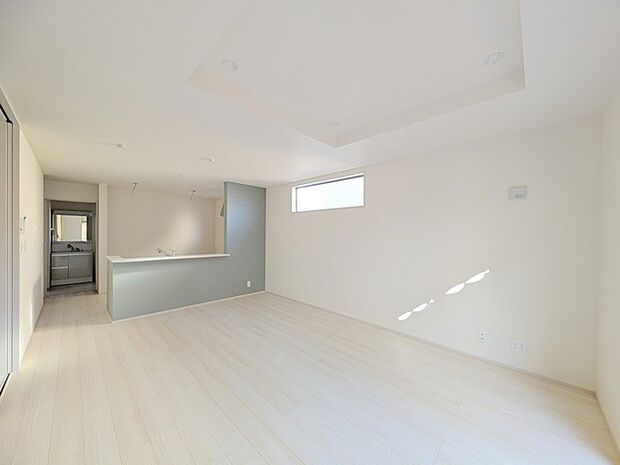 開放的なこの空間がお客様をお出迎えします。ＬＤＫは17帖。 