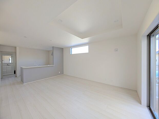 開放感と採光にこだわった、17帖のLDK。