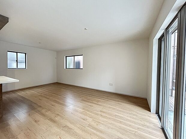 朝から日差しいっぱい、 早起きしたくなるLDK。