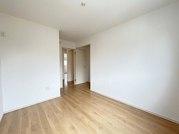 太陽の恵みを感じる、温もりと明るさにあふれたお部屋。