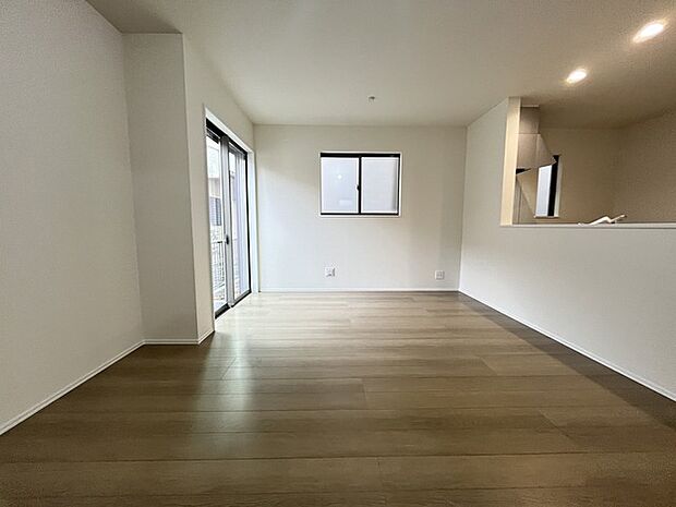 朝から日差しいっぱい、 早起きしたくなるLDK。