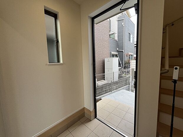 玄関は家の顔でもあります。広いと気持ちがいいですね!