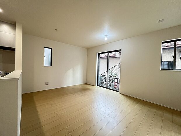 開放的なこの空間がお客様をお出迎えします。