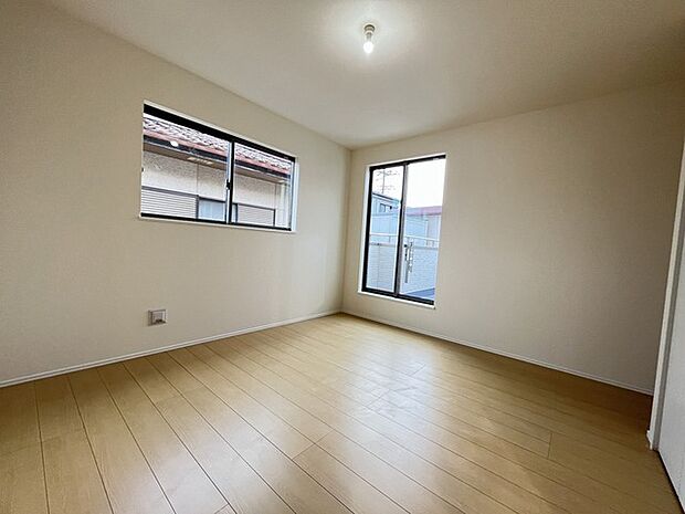 2階部分のお部屋の日当たりは、ご覧の通り明るいです。