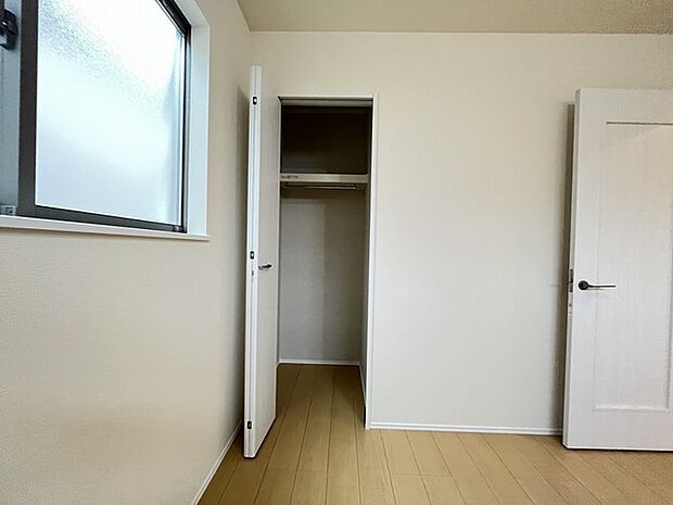 全居室収納スペース付きの物件です。