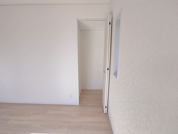 全居室収納スペース付きの物件です。