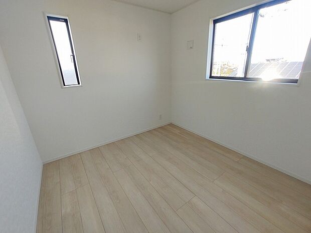 太陽の恵みを感じる、温もりと明るさにあふれたお部屋。