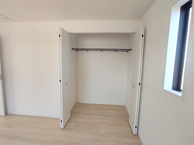 部屋ごとに設けた収納は、住みやすさへのこだわり。