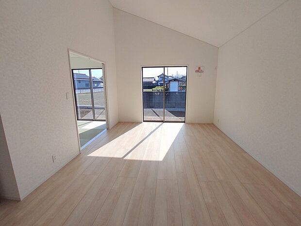 家族団らんの時間も増えそうな、くつろぎのLDK。