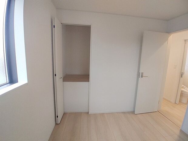 部屋ごとに設けた収納は、住みやすさへのこだわり。