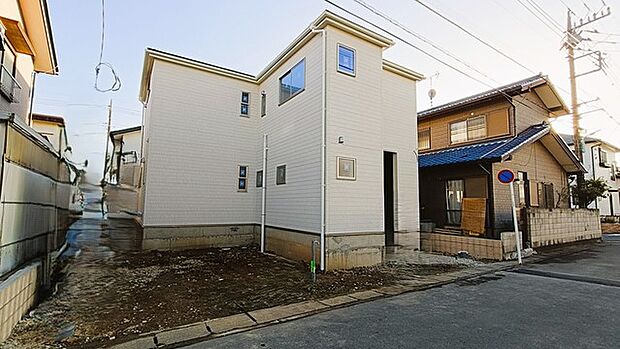 シートをかぶっていたときよりも、隣家との距離や日当たりが正確に分かるようになりました。 