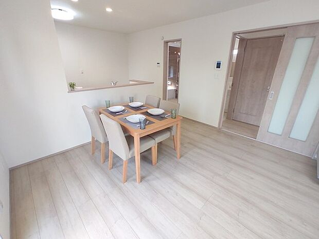 家族団らんの時間も増えそうな、くつろぎのLDK。