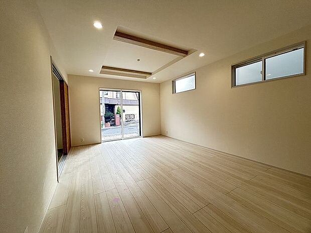 開放感と採光にこだわった、17帖のＬＤＫ。 