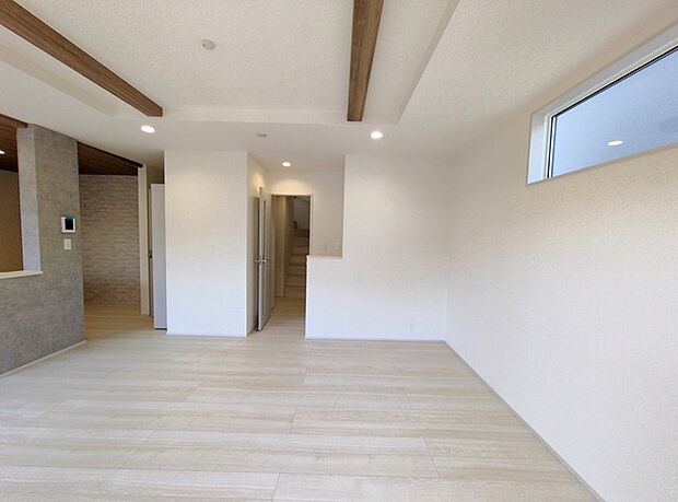 家族が自然に集りそうな広さが魅力のLDK。