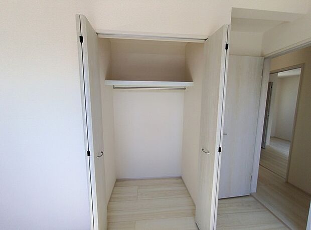 たっぷりの収納スペースで快適に暮らせそう。 