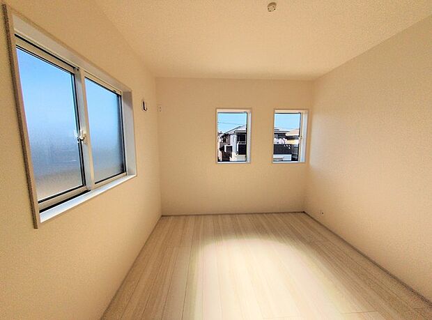 この部屋だれの部屋にしようかな、なんて会話を現地で楽しんでください。