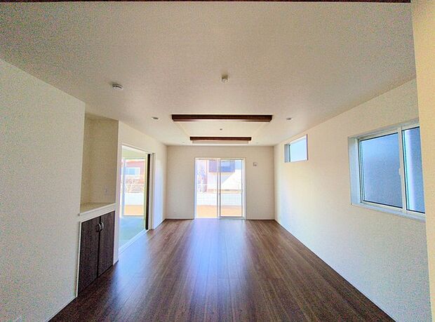 天井が高くなって開放感を感じる折り上げ天井。居住者が快適に暮らすための工夫がここにも見つかりました。