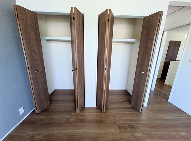 ご家族の思い出も大切にしまっておけるたっぷり収納。 