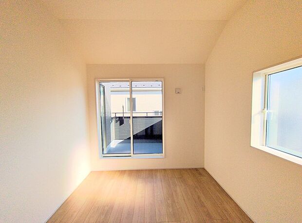 完成済み、実物をじっくりチェックできます。