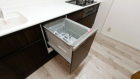 食器洗乾燥機付き、忙しい生活をサポートします。