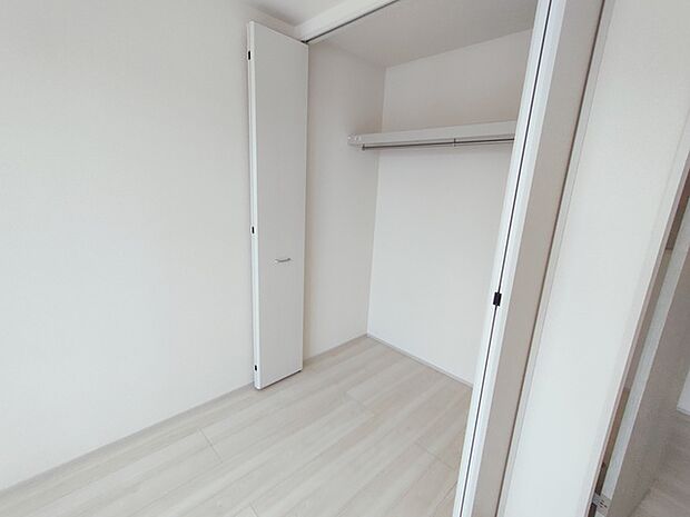 部屋ごとに設けた収納は、住みやすさへのこだわり。