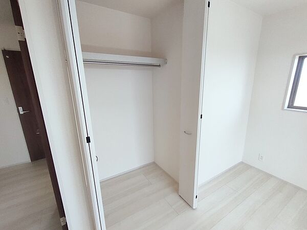 全居室収納スペース付きの物件です。