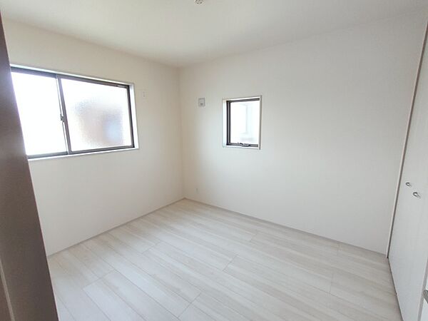 この部屋だれの部屋にしようかな、なんて会話を現地で楽しんでください。