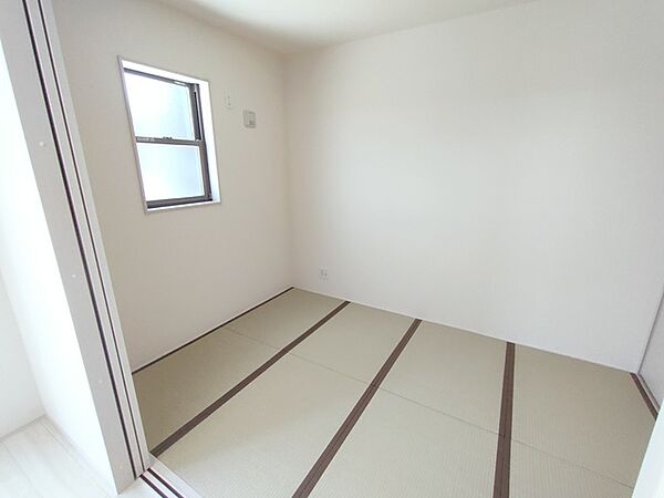 畳のにおいが香る和室は、きっとくつろぎの空間になるでしょう。