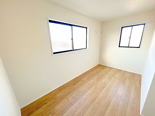 子供部屋には丁度良い洋室。サイズは5.5帖。